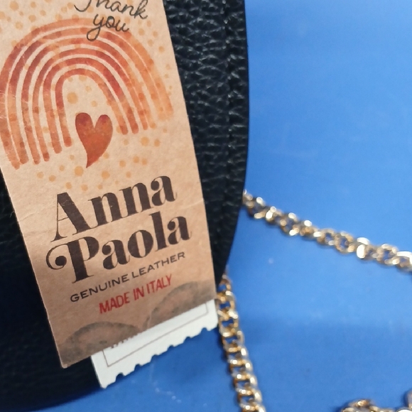 Anna Paola Black Leather Bucket Bag Made in Italy Measuring 8" High - Picture 3 of 9